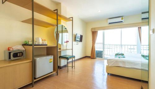 Deluxe Double or Twin Room
