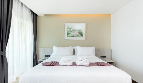 Deluxe King Room