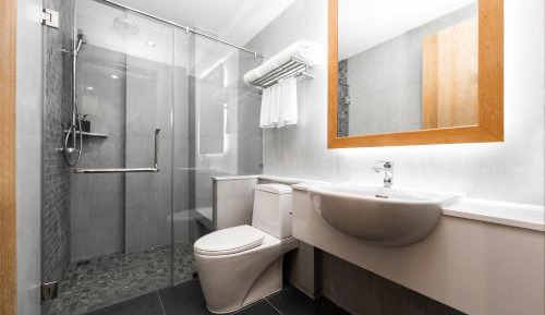 Deluxe Twin Room with Pool Access