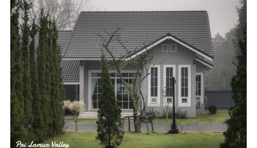 Double Room with Private Bathroom and Shared Living Room