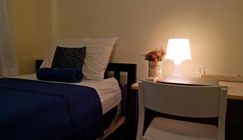 Single Room with Shared Bathroom