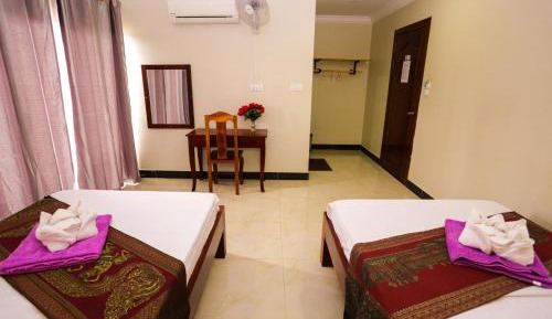 Standard Twin Room
