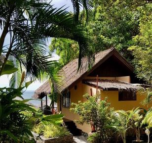 Deluxe Bungalow with Hill Sea View