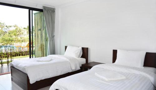 Deluxe Twin Room with Pool View