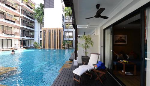 Deluxe Double or Twin Room with Pool Access