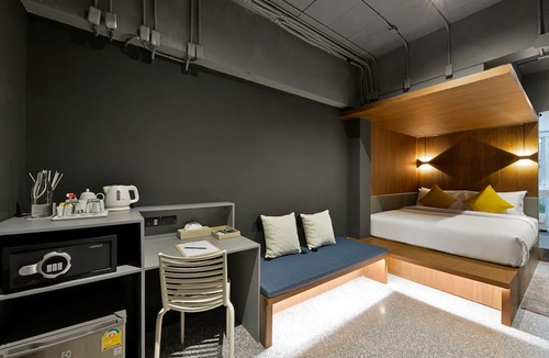 Silom Hostel | Tiang Capsule