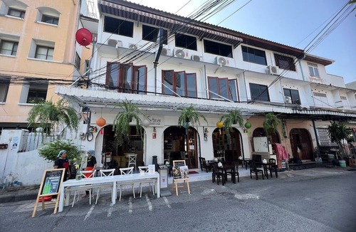 Ban Phan Thom Hostel | Steve Lady Hostel