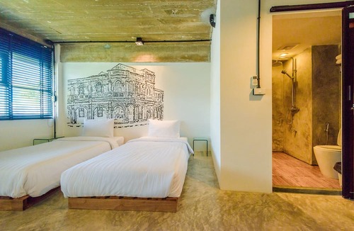 Old Phuket Town Hotel | Quip Bed & Breakfast Phuket Hotel