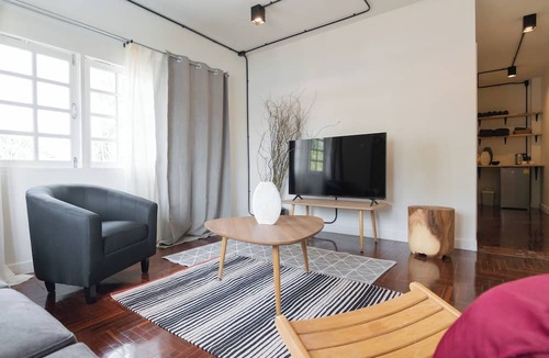 Old City House | MINI-ME HUBS - Charm Suites in Old City