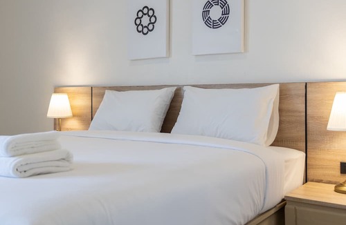Phitsanulok Hotel | B2 Phitsanulok Boutique & Budget Hotel