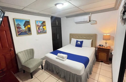 Leon Hostel | Hostal Clary