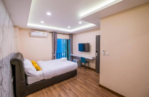 Thanon Phaya Thai House | Amber Inn