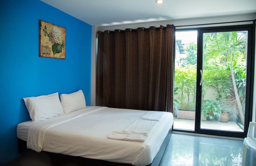 Bangkok Central Business District Hostel | Varinda Hostel