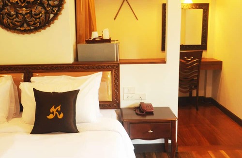 Khao Takiab Resort | Ruen Kanok Thai House