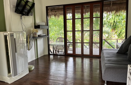 Thong Chai Hotel | Suan Bankrut Beach Resort