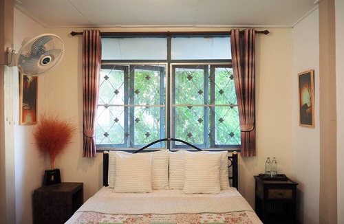 Thapae House | Stay With Me Guesthouse