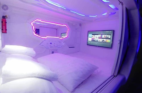 Asoke Hostel | MET A Space Pod Phrom Phong