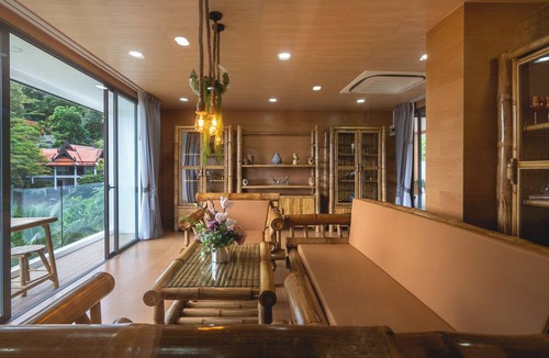 Nanai Road Hotel | Three Monkeys Villas