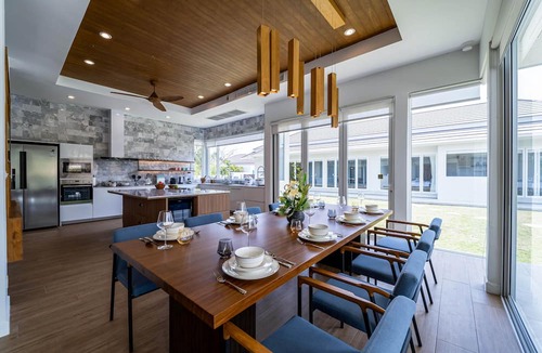 Hua Hin Villa | Luxury 7 Bedroom Pool Villa - WL67