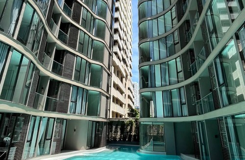 Nana Condo | 6 Star Lux Brand NEW Condo @ Heart of Bangkok on the foot steps of Large Park