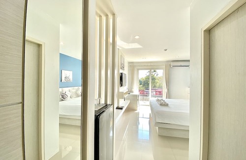 Phuket Hotel | The Palms Residence