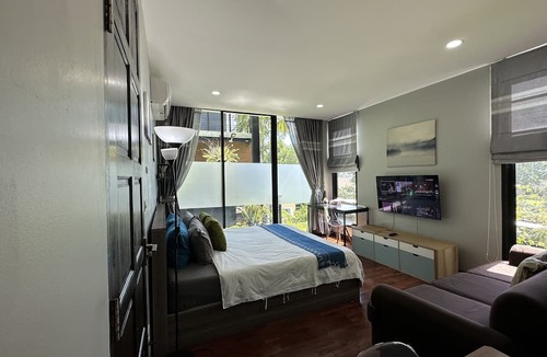 Bang Na Hotel | PomPom Home