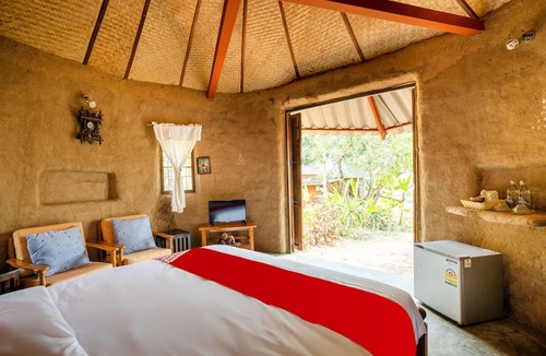 Sop Poeng Hotel | OYO 766 Zompo Baan Din Resort