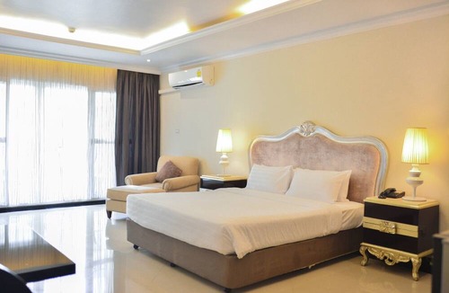 Central Pattaya Resort | LK Legend