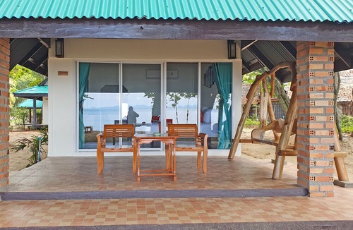 Nuea Khlong Hotel | Koh Jum Delight Beach