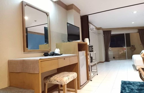 Nanai Road Apartment | Patong Beach Resort Olympic Size Pool Gym Spa