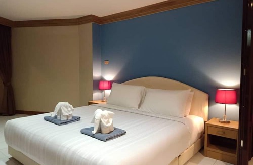 Nanai Road Apartment | Patong Beach Resort Olympic Size Pool Gym Spa