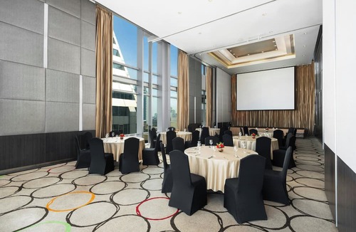 Ploenchit Hotel | Four Points by Sheraton Bangkok Ploenchit Sukhumvit