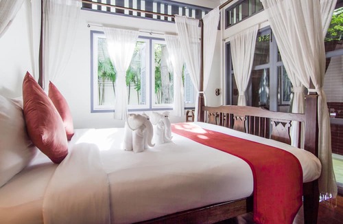 Wat Bowon Niwet Hotel | Baan Noppawong