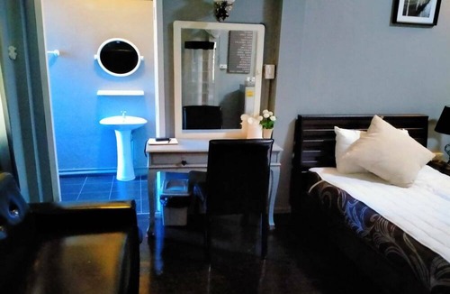 Lat Yao House | OYO 857 42 Loft Bed and Breakfast