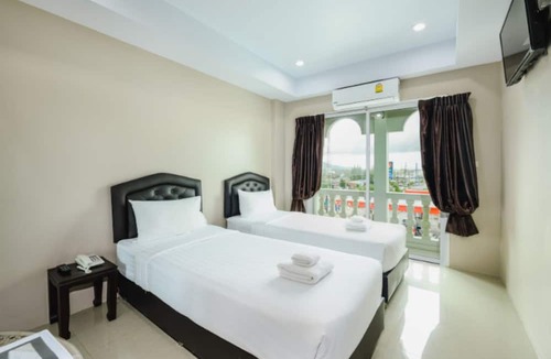 Choeng Thale Hotel | Tyler Cherngtalay