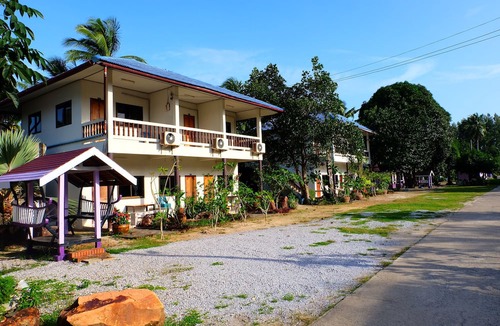 Chaiya Hotel | Rungarun Resort