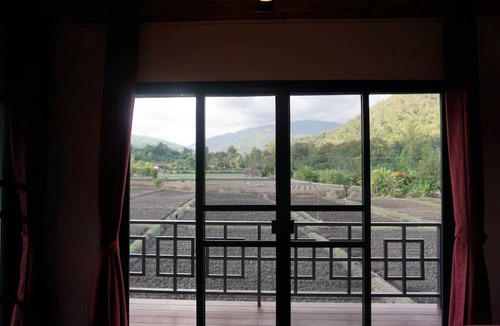 Fang Hotel | Gumbie House