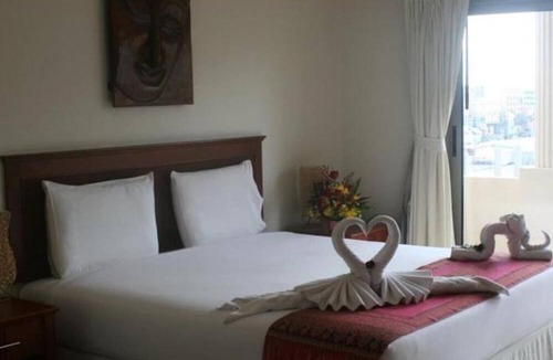 Nanai Road Hotel | Palmview Resort