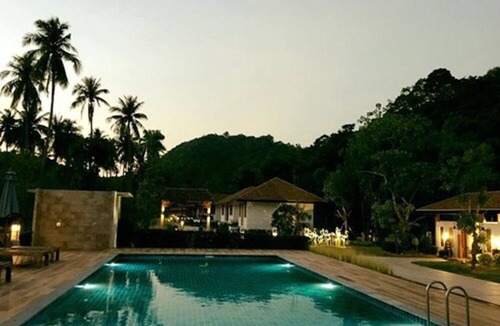 Ko Ngai Hotel | Koh Ngai Paradise Beach Resort