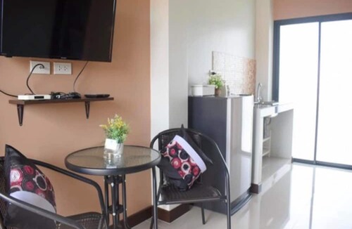 Bang Tao Hotel | Isayarada Apartment