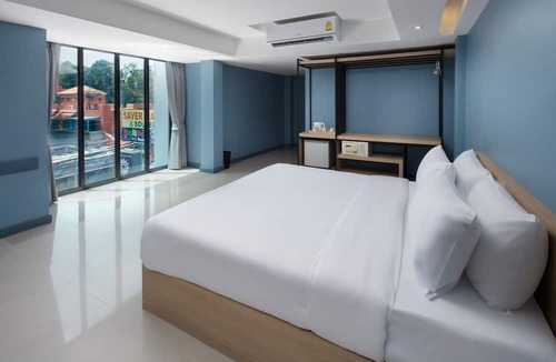 Chaweng City Center Hotel | Nora Lakeview Hotel