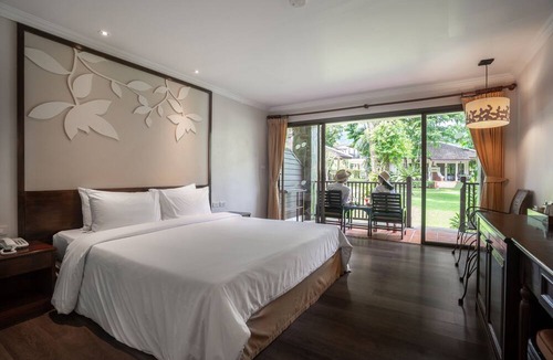 Khuekkhak Hotel | The Leaf On The Sands by Katathani