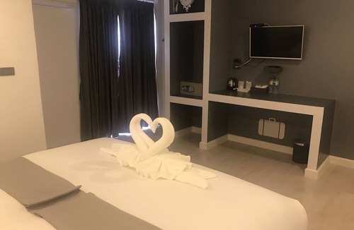 Phangnga Hotel | White House