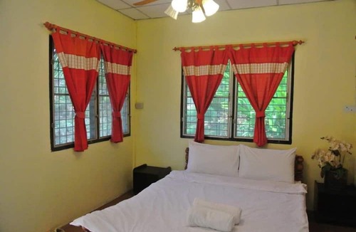 Sila Hotel | Himawari Restaurant & Cottage