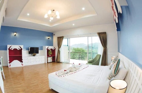 Suan Phueng Hotel | The Location