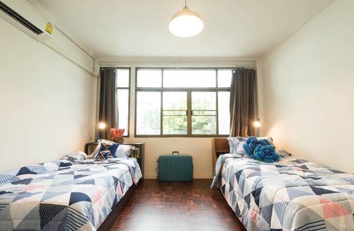 Phra Khanong Nuea House | Vacation Townhome near BTS Ekamai