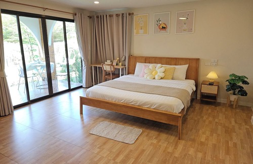 Suan Phueng Hotel | Charming Home Resort