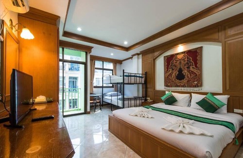 Nanai Road Hotel | Magnific Patong