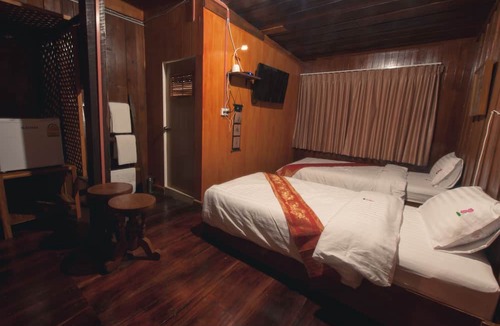 Mueang Kao House | The History Cafe' & Guesthouse