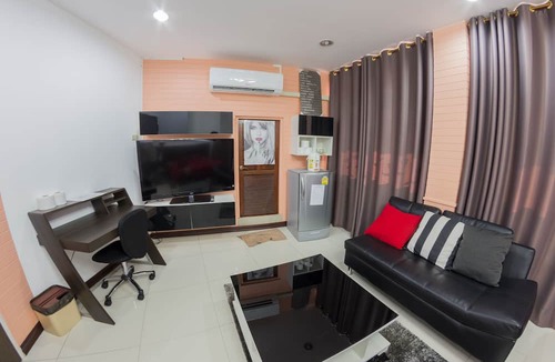 Mak Khaeng Hotel | Maximum Luxury Apartment